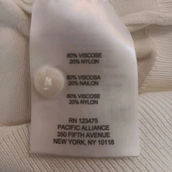 Ellen Tracy White Cardigan Sweater M 3/4 Length Sleeves Viscose Nylon Knit - Picture 9 of 12